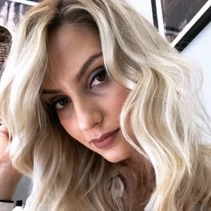 Meet your Posher, Kristina